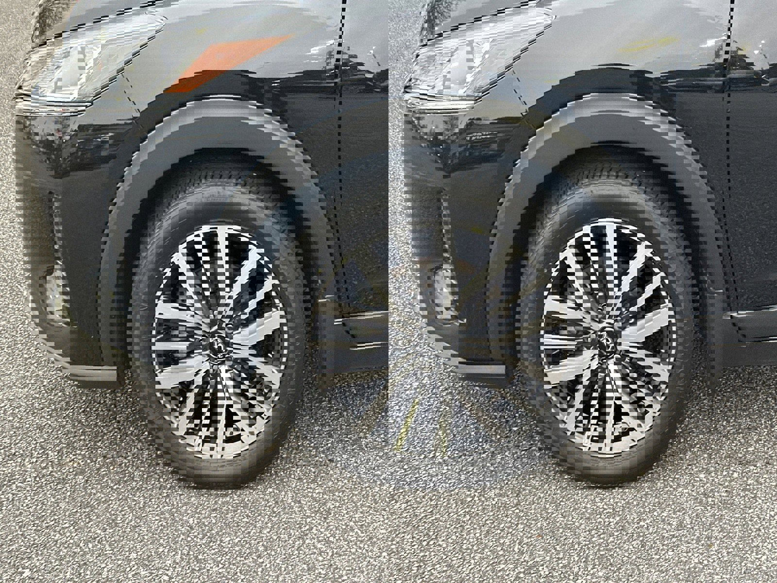 Used 2024 Nissan Kicks SV image 11