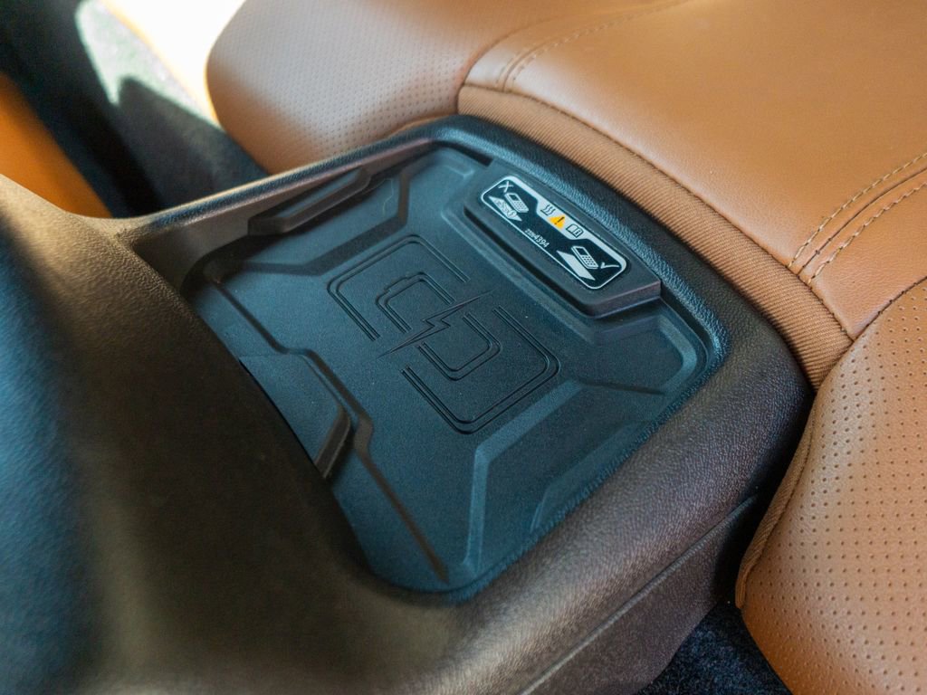 Used 2017 Chevrolet Camaro SS image 33