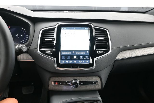 Used 2024 Volvo XC90 B6 Ultimate w/ Lounge Package AWD/4WD image 14