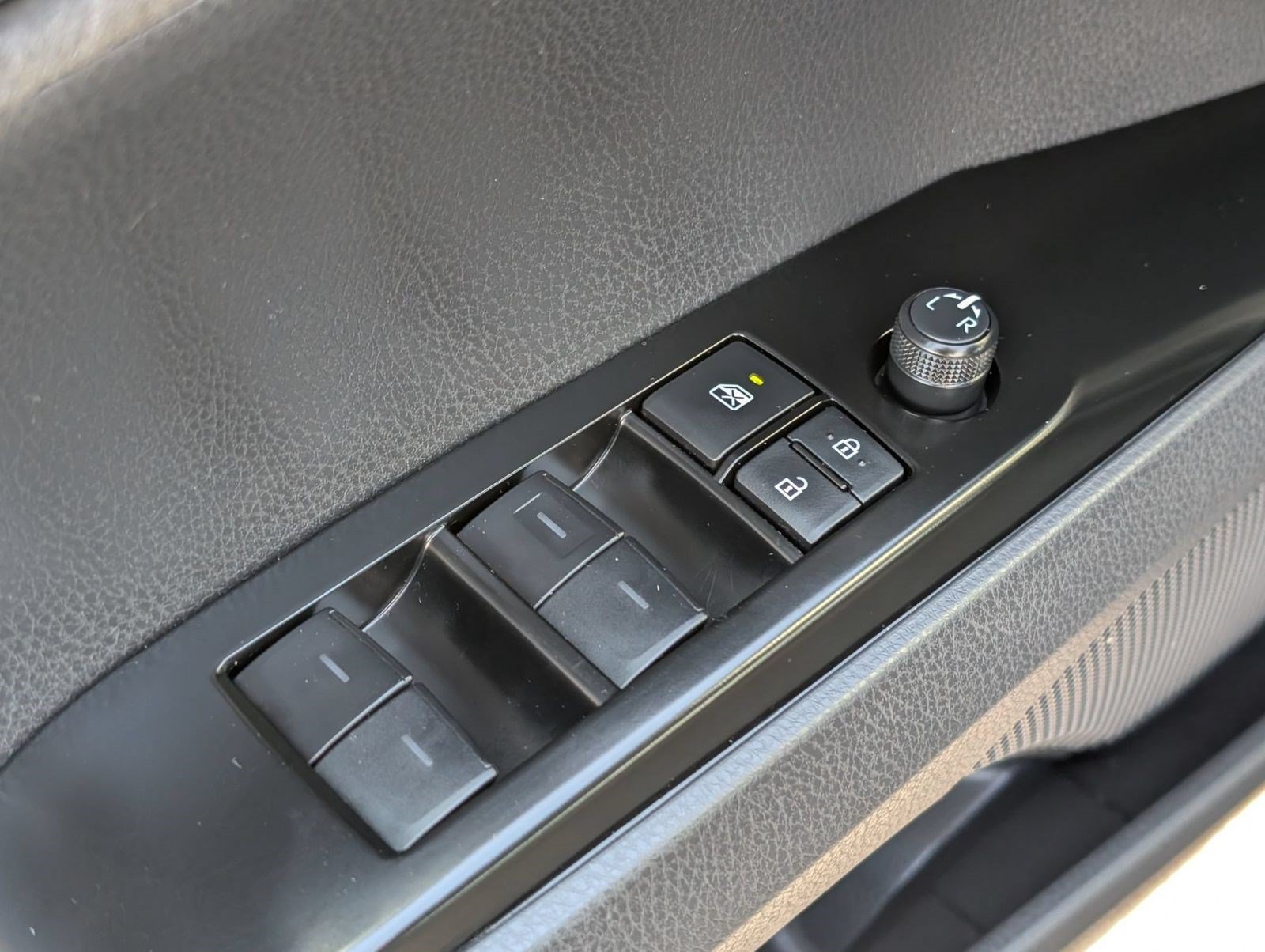 Used 2026 Toyota Camry XLE FWD image 26