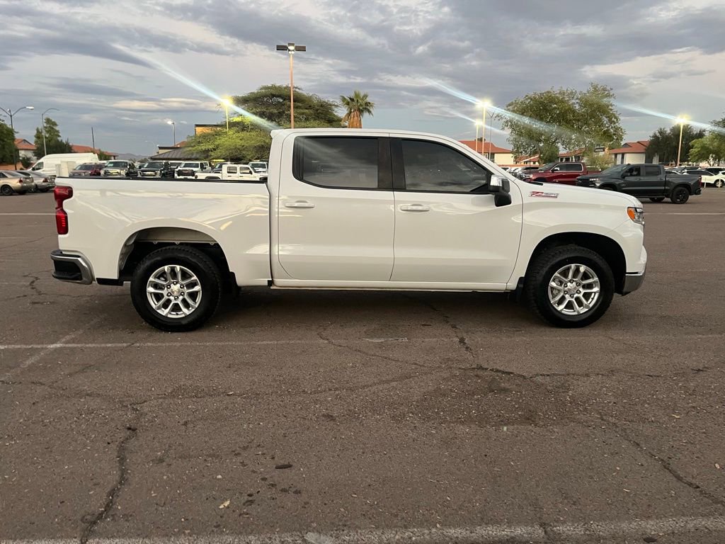 Used 2023 Chevrolet Silverado 1500 LT w/ Z71 Off-Road Package image 10
