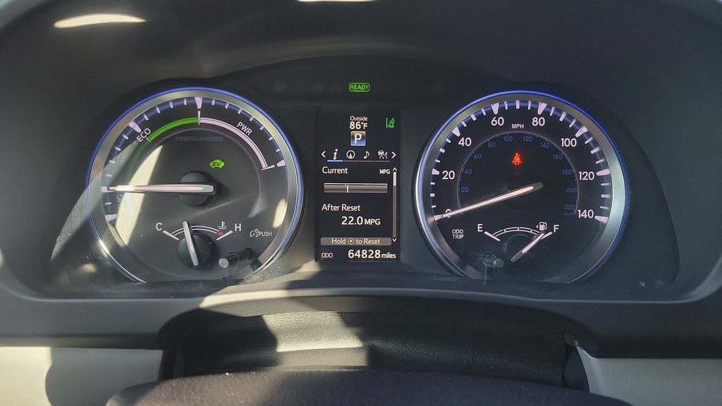 Used 2016 Toyota Highlander Limited w/ Driver Technology Package AWD/4WD image 22