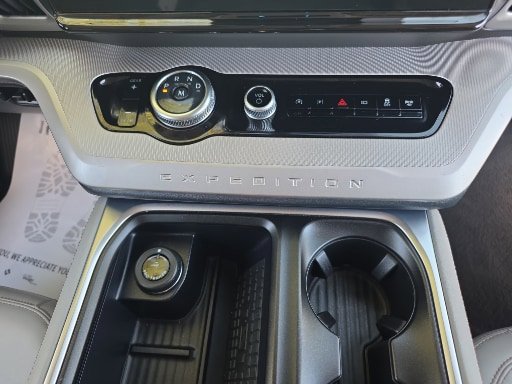 Used 2025 Ford Expedition Max Active RWD image 16