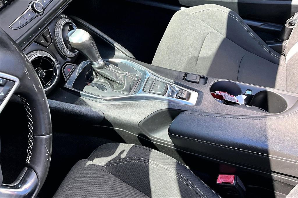 Used 2019 Chevrolet Camaro LT RWD image 17