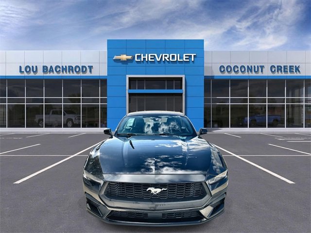 Used 2024 Ford Mustang Premium image 3