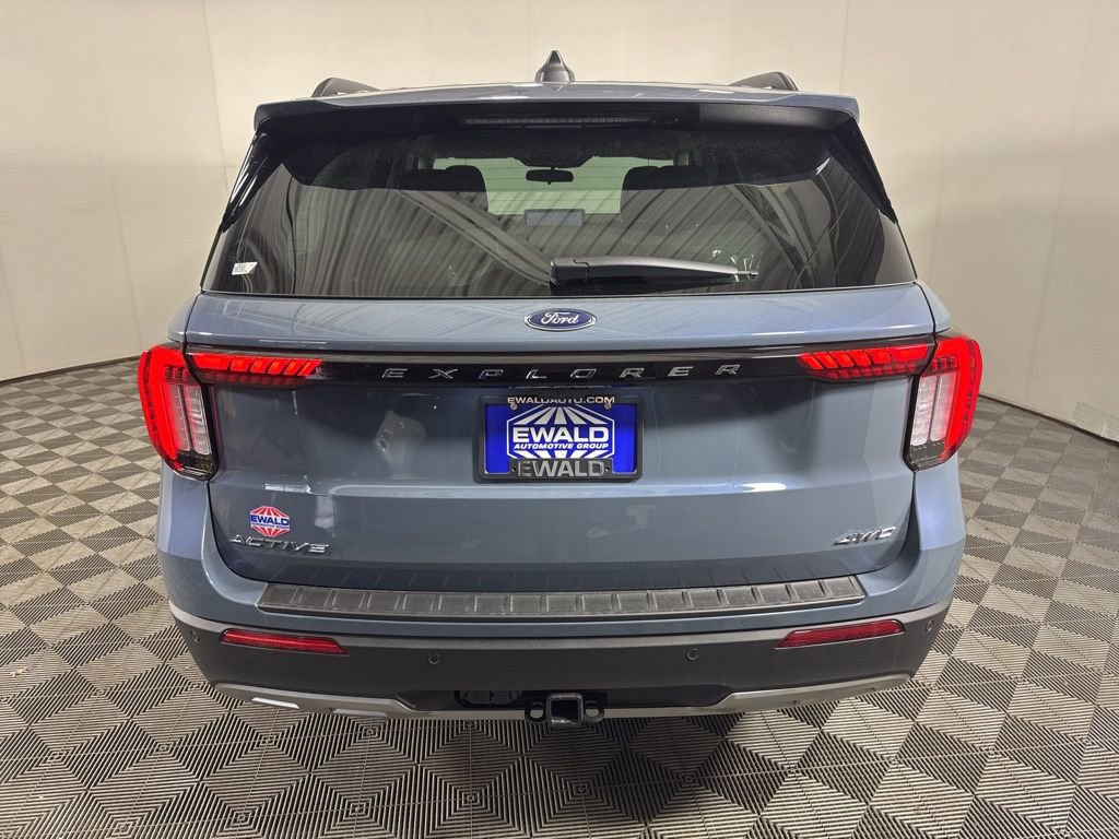 New 2026 Ford Explorer Active w/ Active Comfort Package image 8