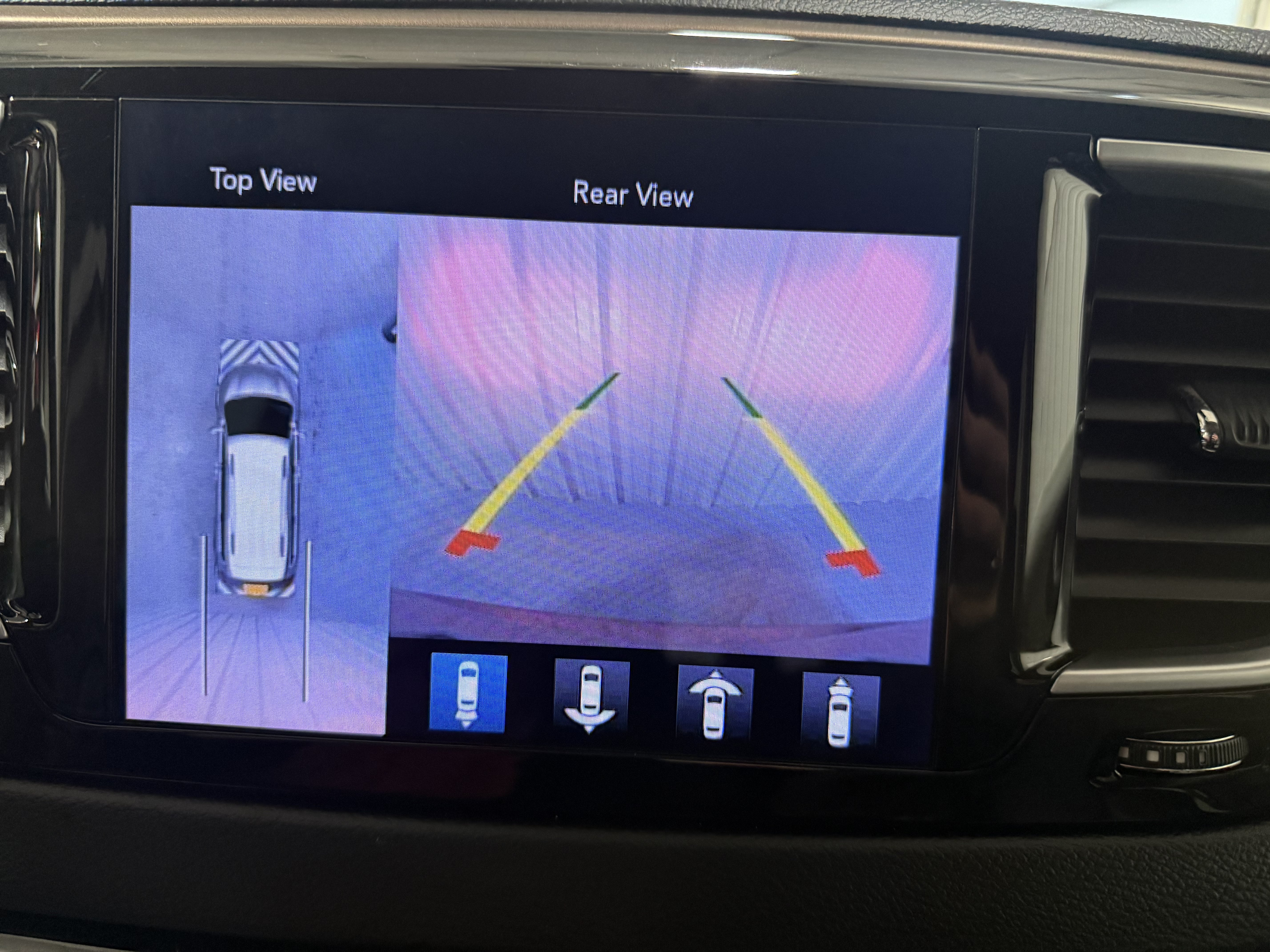Used 2017 Chrysler Pacifica Touring-L Plus FWD image 11