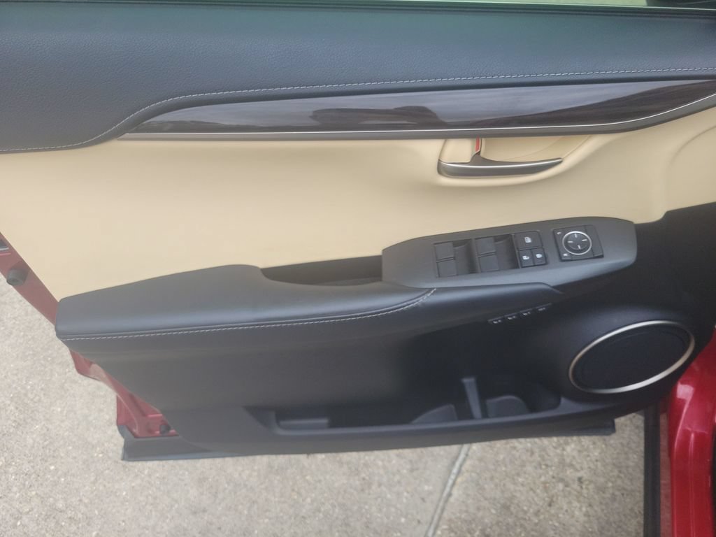 Used 2016 Lexus NX 200t FWD w/ Luxury Package image 13