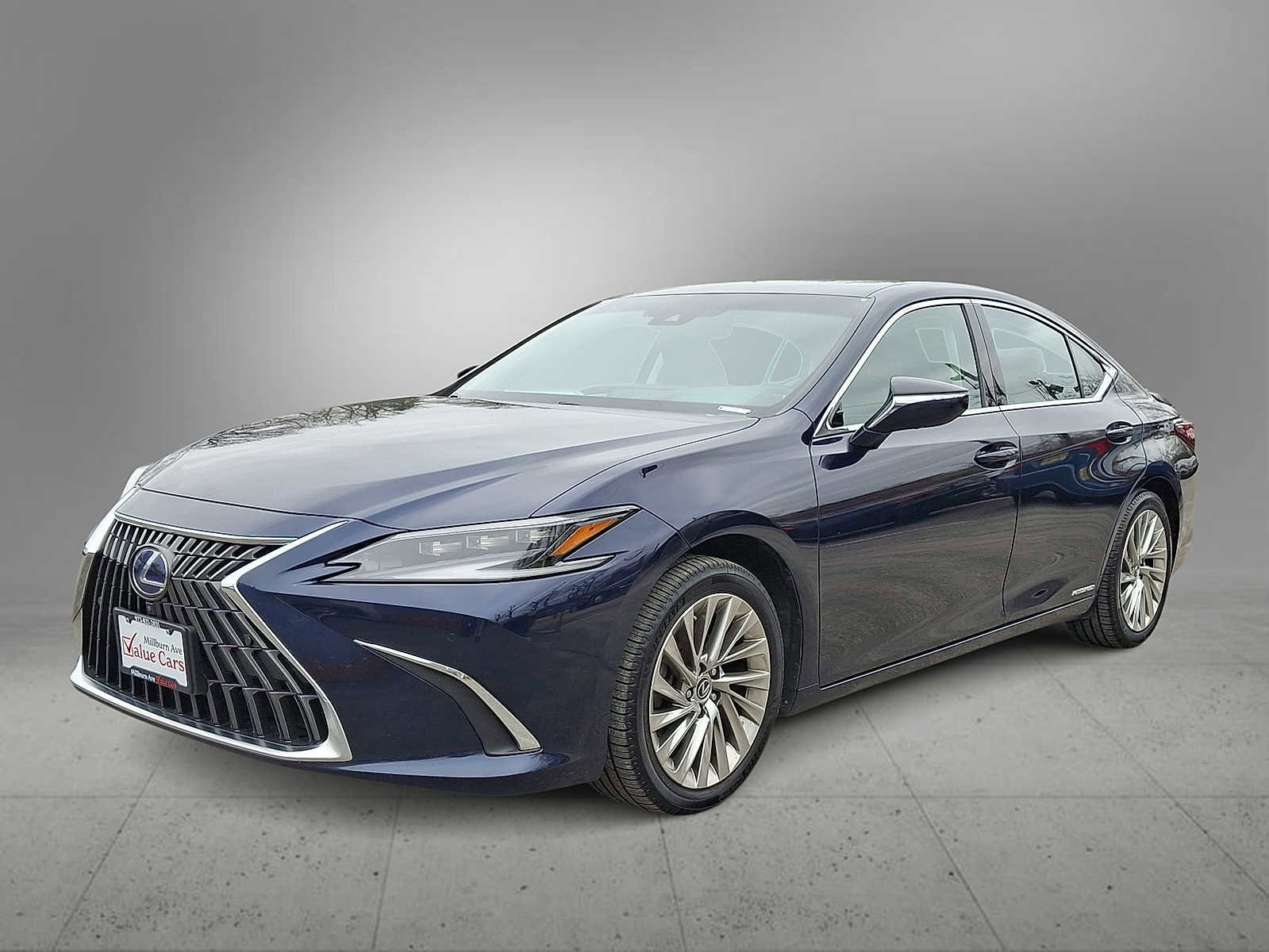 Used 2022 Lexus ES 300h w/ Luxury Package image 1