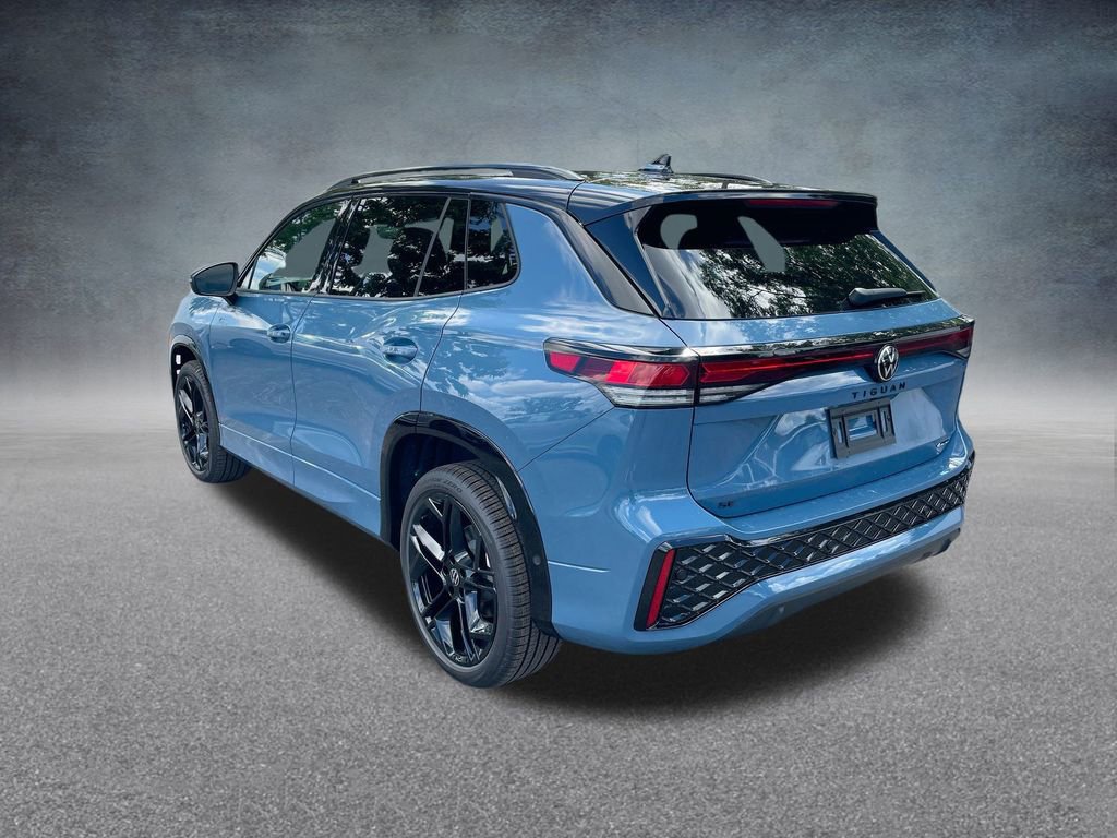 New 2025 Volkswagen Tiguan SE R-Line image 29