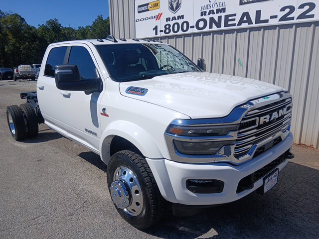 New 2027 RAM 5500 4x4 Crew Cab w/ Laramie Trim Package