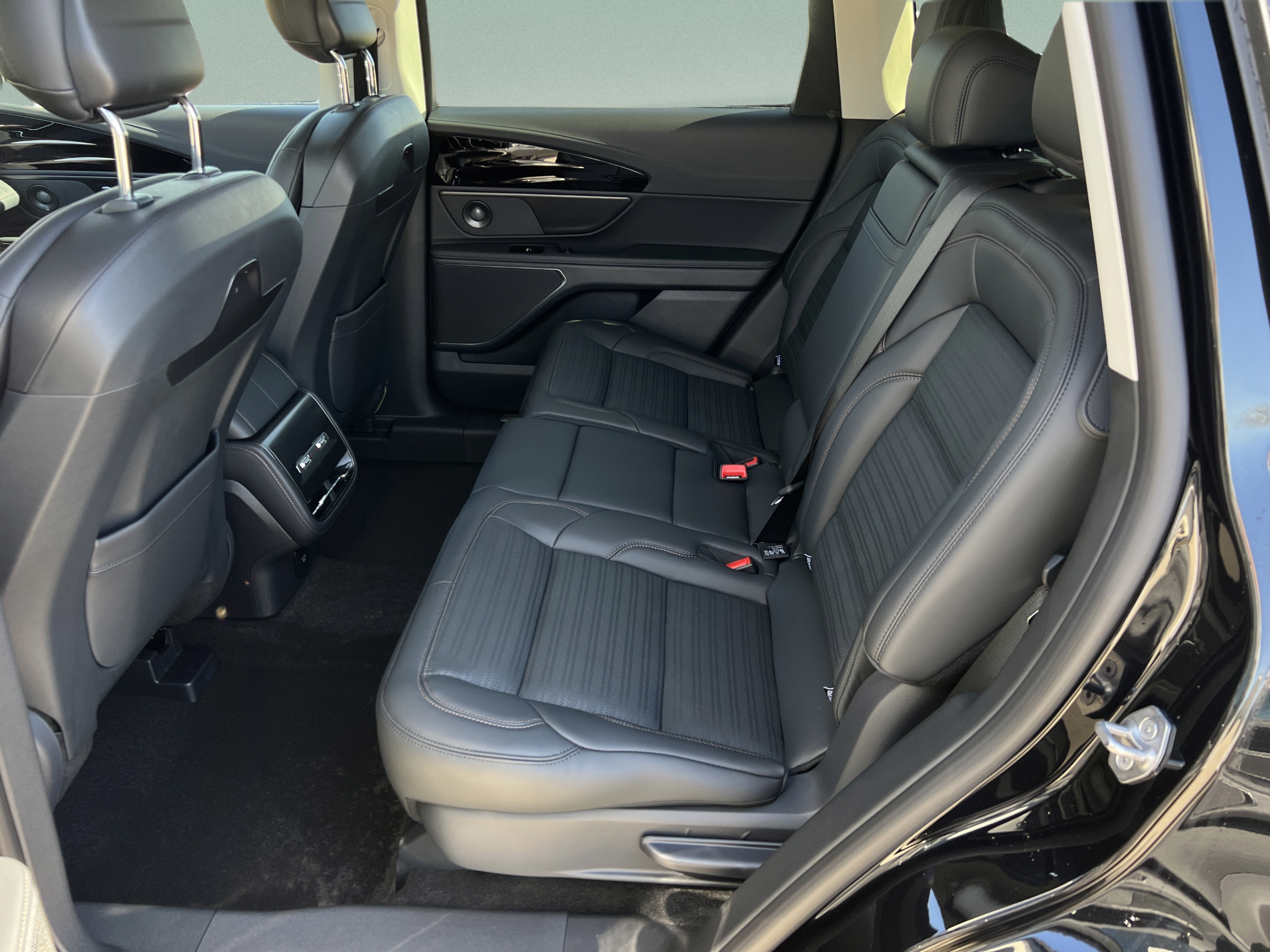 New 2026 Lincoln Nautilus Reserve w/ Jet Appearance Package AWD/4WD image 25