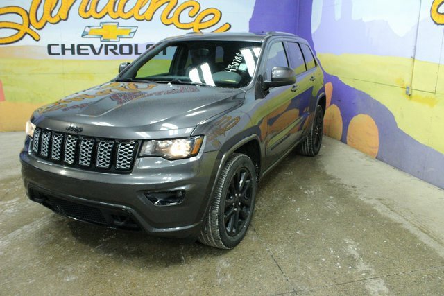 Used 2020 Jeep Grand Cherokee Altitude image 5