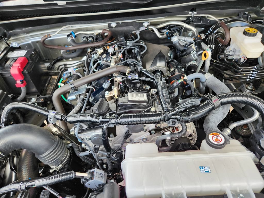 Used 2025 Toyota Tacoma SR5 AWD/4WD image 20