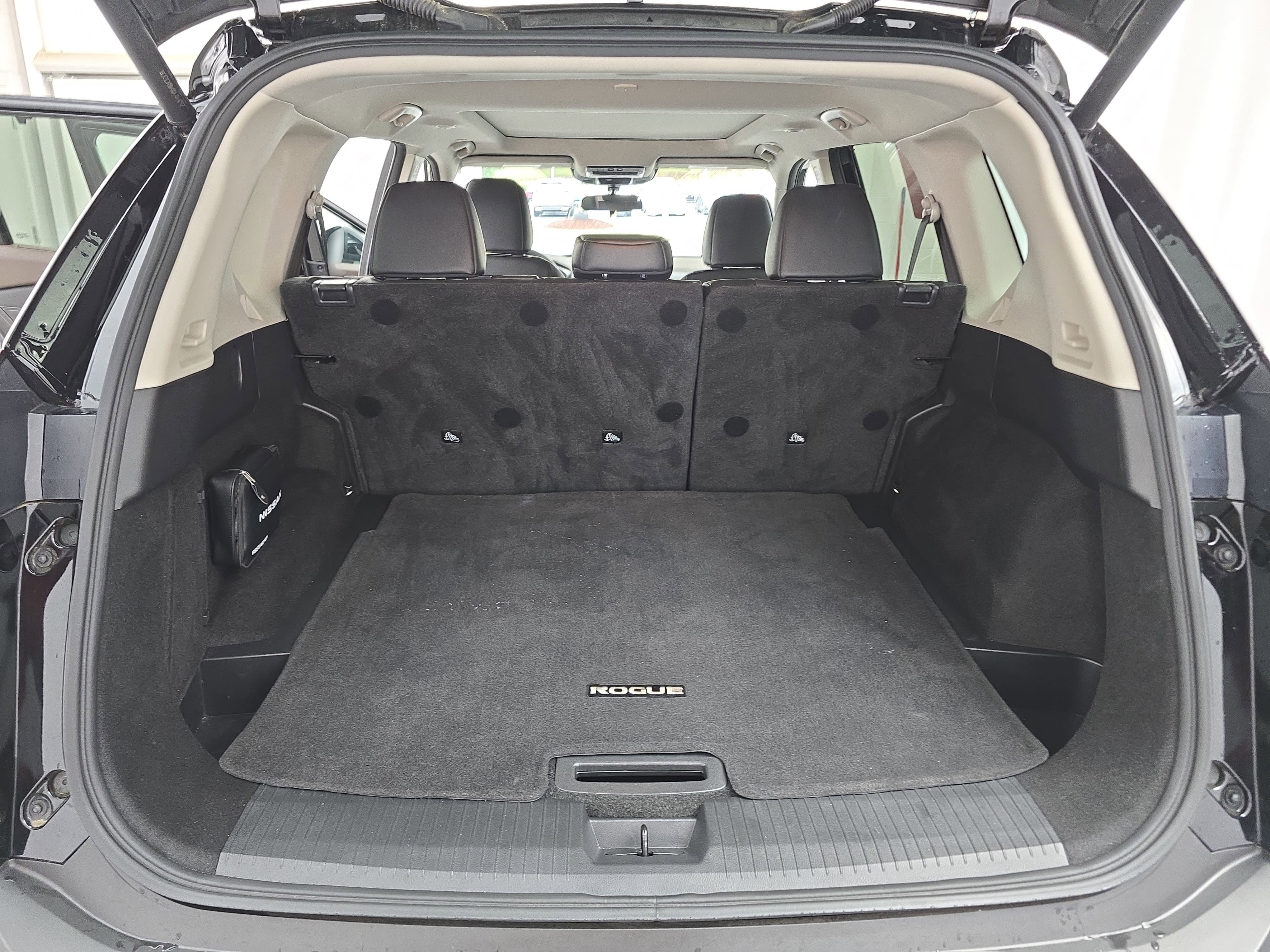 Certified 2023 Nissan Rogue SV w/ SV Premium B Package FWD image 12