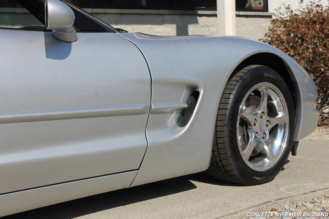 Used 2001 Chevrolet Corvette Convertible w/ Preferred Equipment Group2 image 29