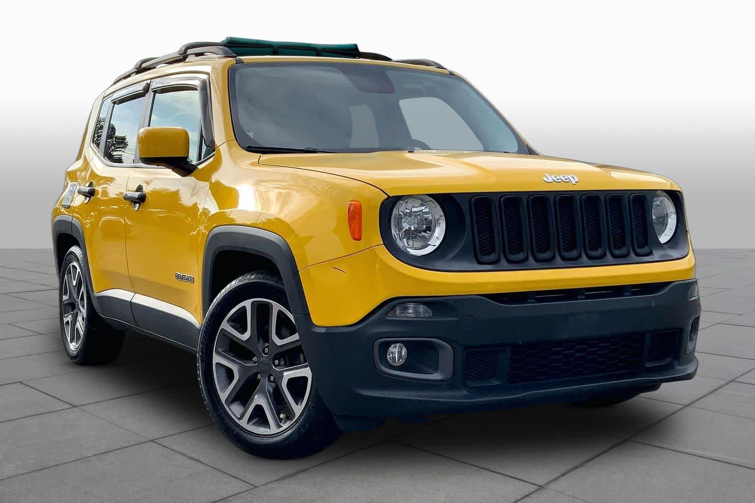 Used 2016 Jeep Renegade Latitude FWD image 3