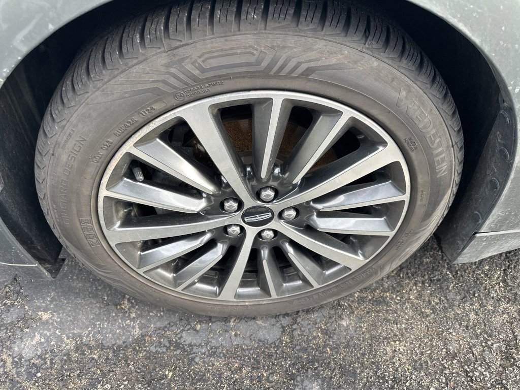 Used 2017 Lincoln MKZ Premiere image 9