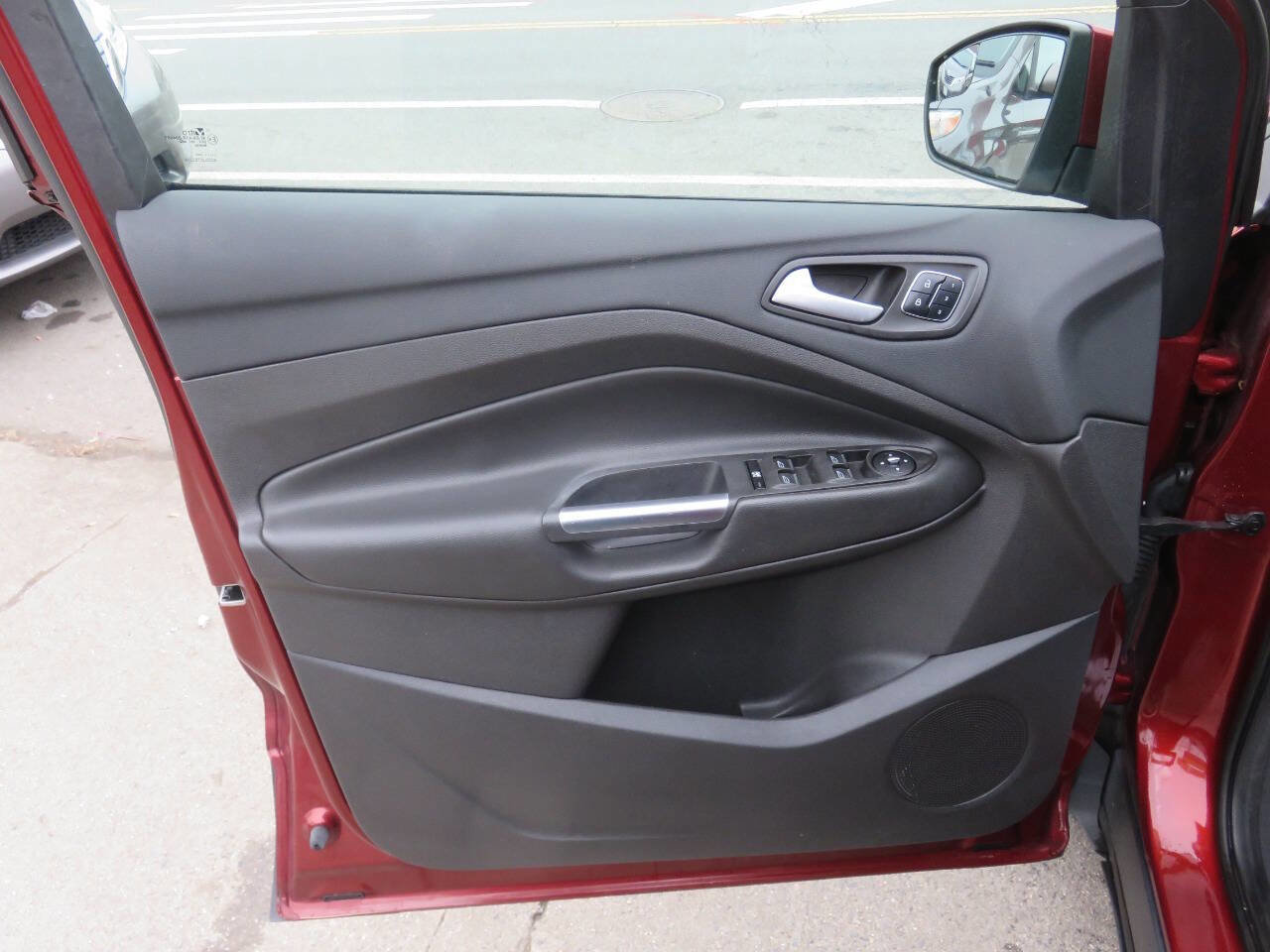 Used 2016 Ford Escape Titanium image 28