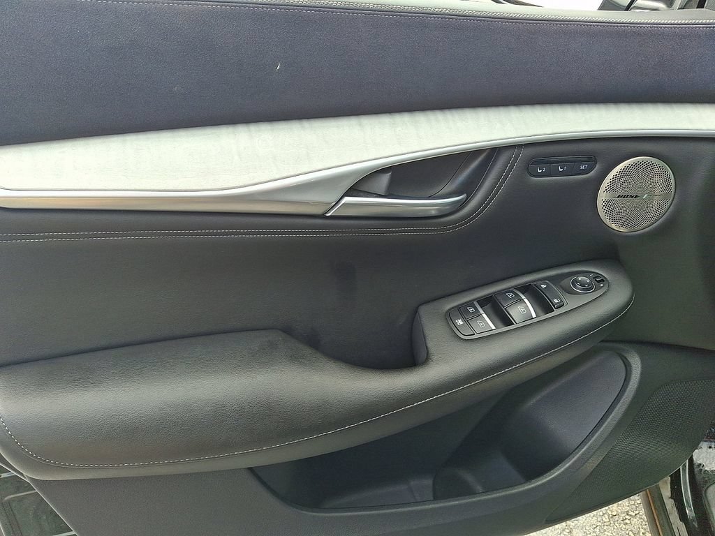 Used 2019 INFINITI QX50 Essential w/ Sensory Package AWD/4WD image 12