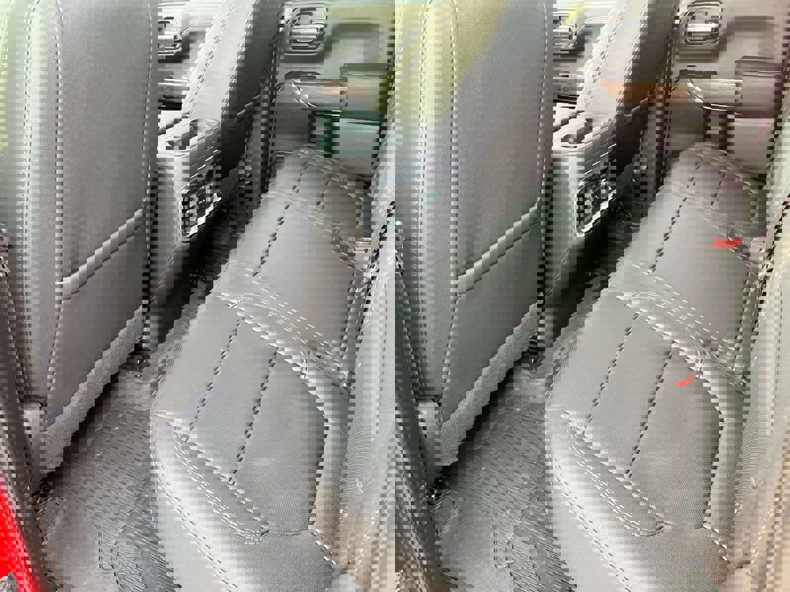 Used 2022 GMC Sierra 2500 SLT w/ SLT Preferred Package image 18