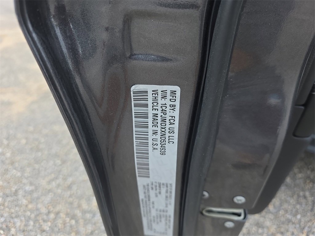 Used 2022 Jeep Cherokee Limited image 40