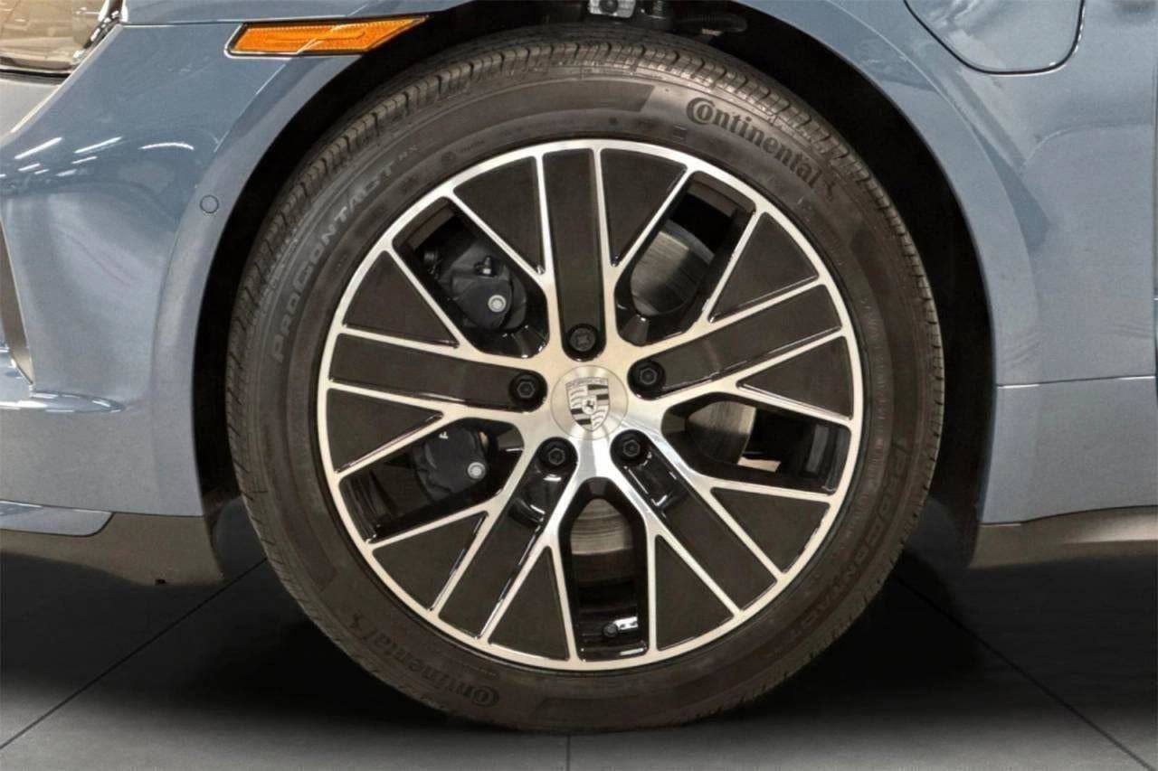 New 2025 Porsche Taycan image 68