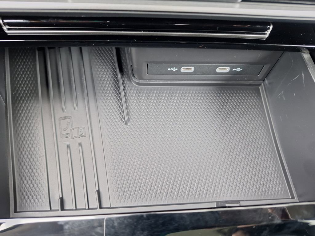 New 2026 Volkswagen Atlas SE image 17