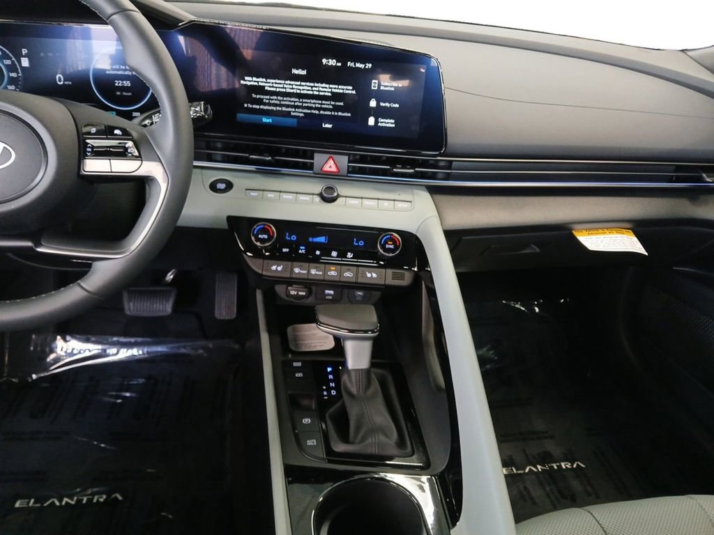 New 2026 Hyundai Elantra Limited FWD image 11