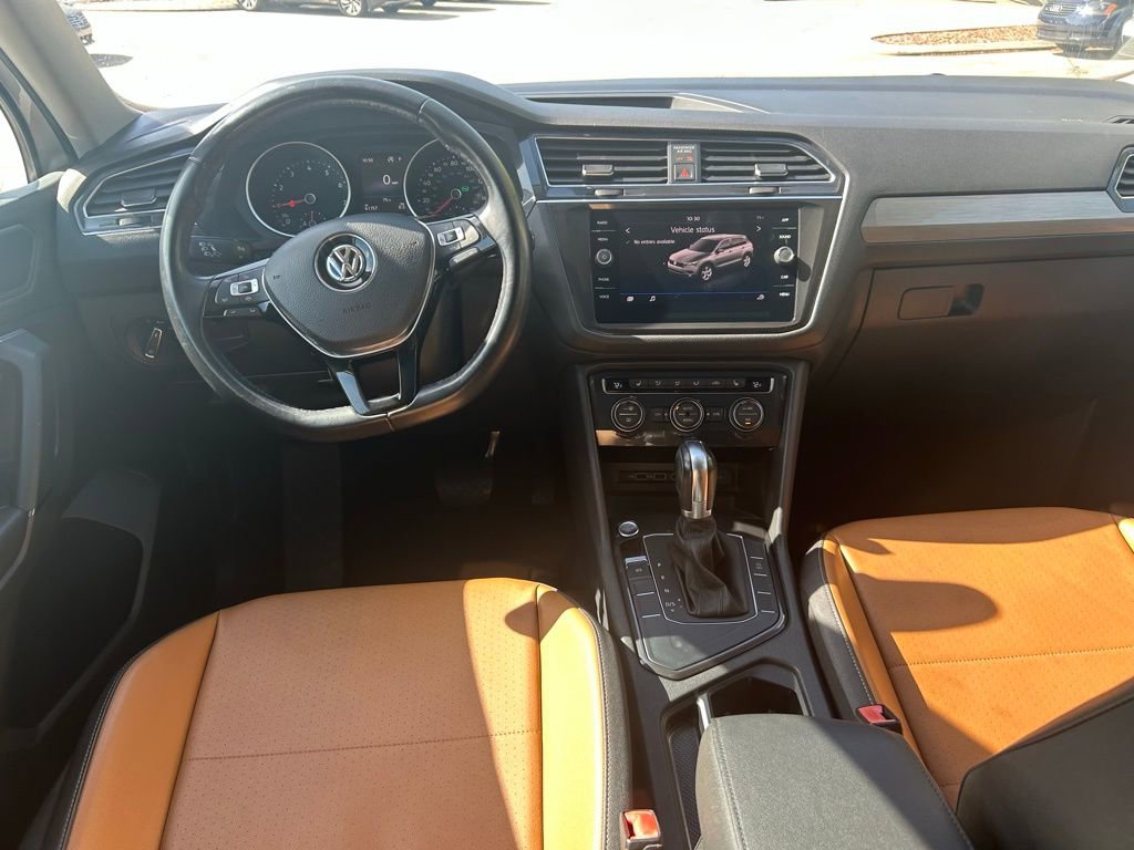 Used 2019 Volkswagen Tiguan SE w/ Panoramic Sunroof Package image 9