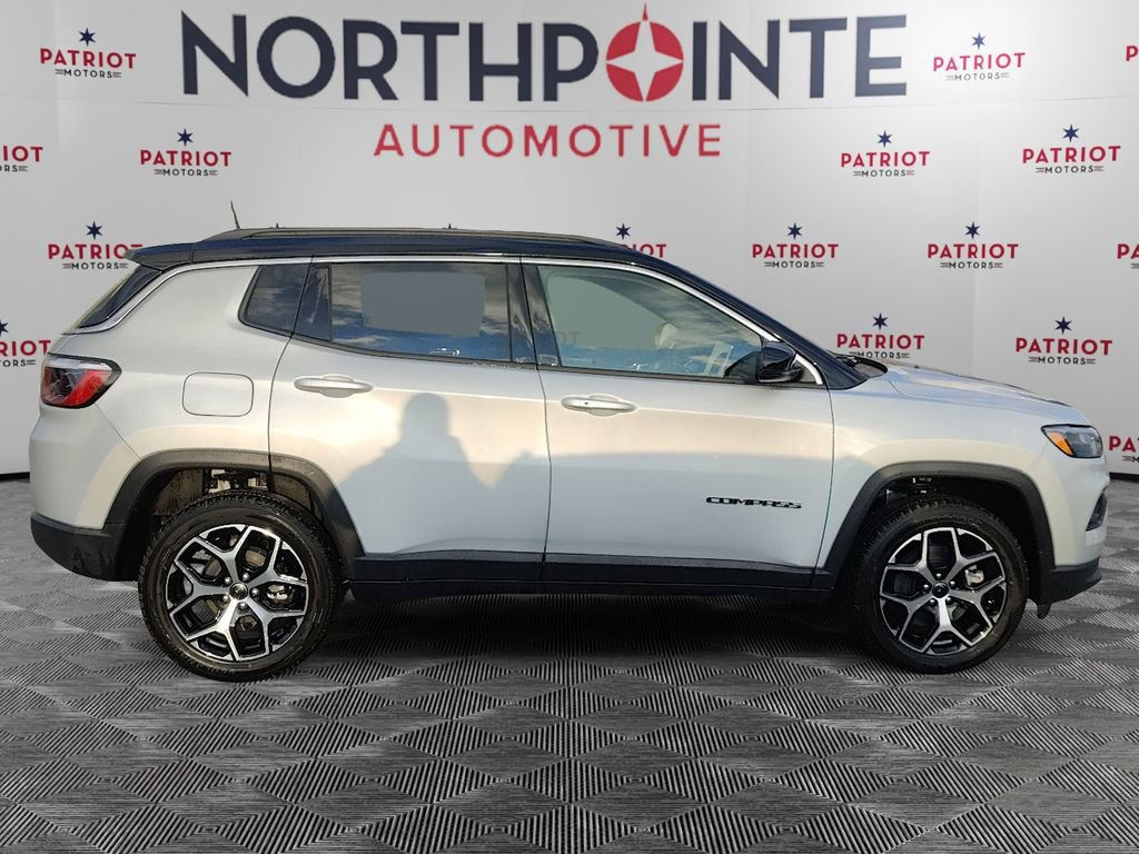New 2025 Jeep Compass Limited w/ Sun & Sound Group image 9