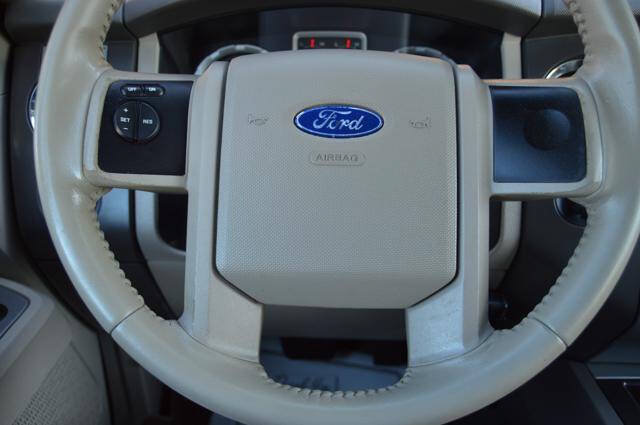 Used 2010 Ford Expedition XLT AWD/4WD image 18