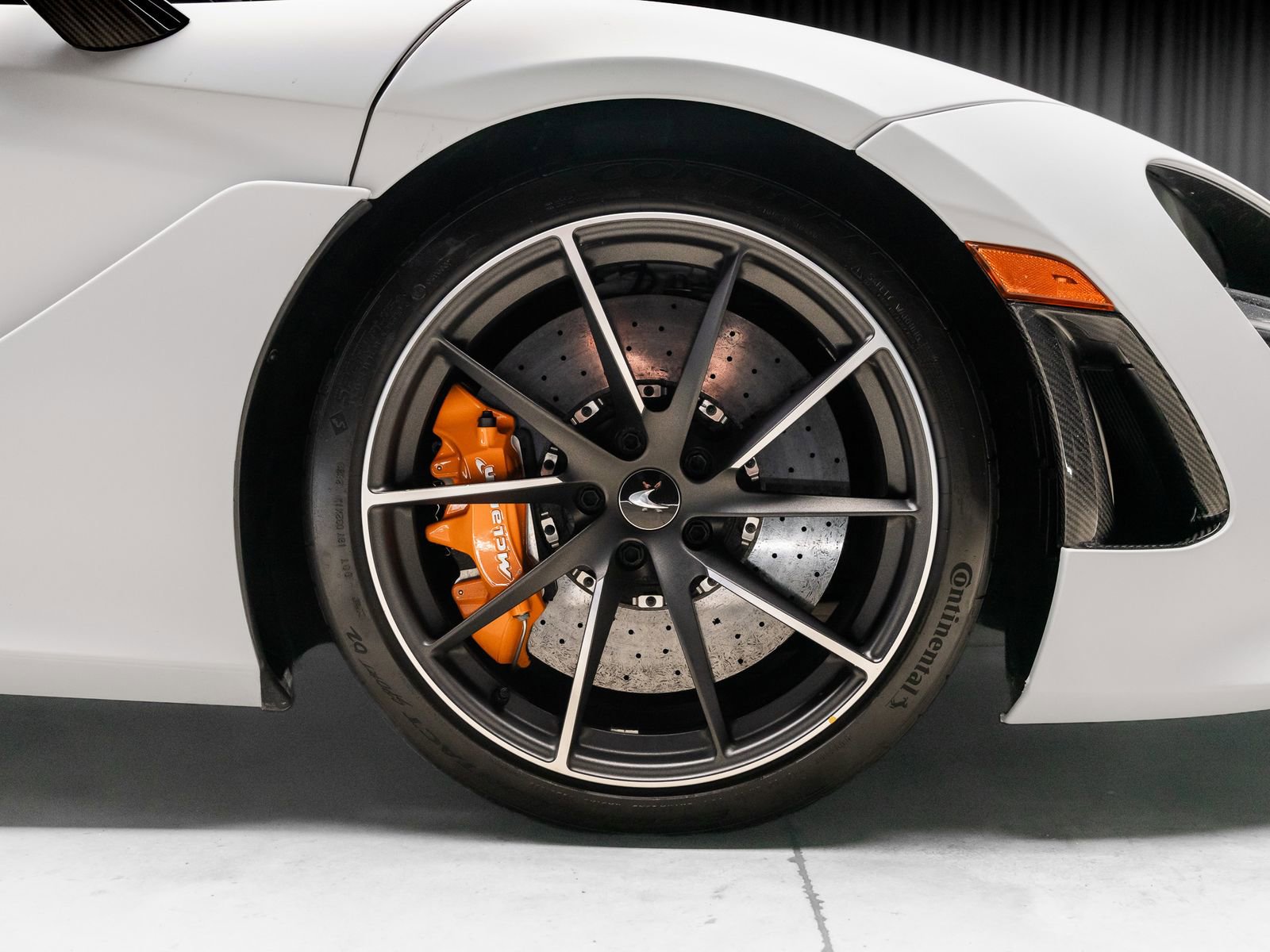 Used 2021 McLaren 720S Luxury RWD image 32