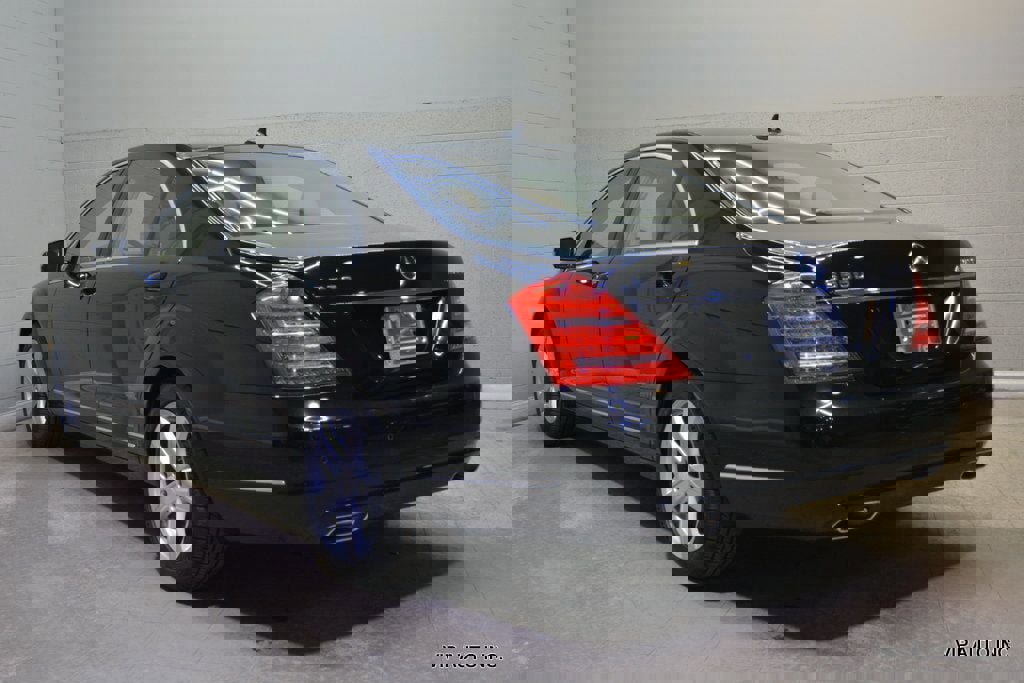 Used 2010 Mercedes-Benz S 550 4MATIC image 3