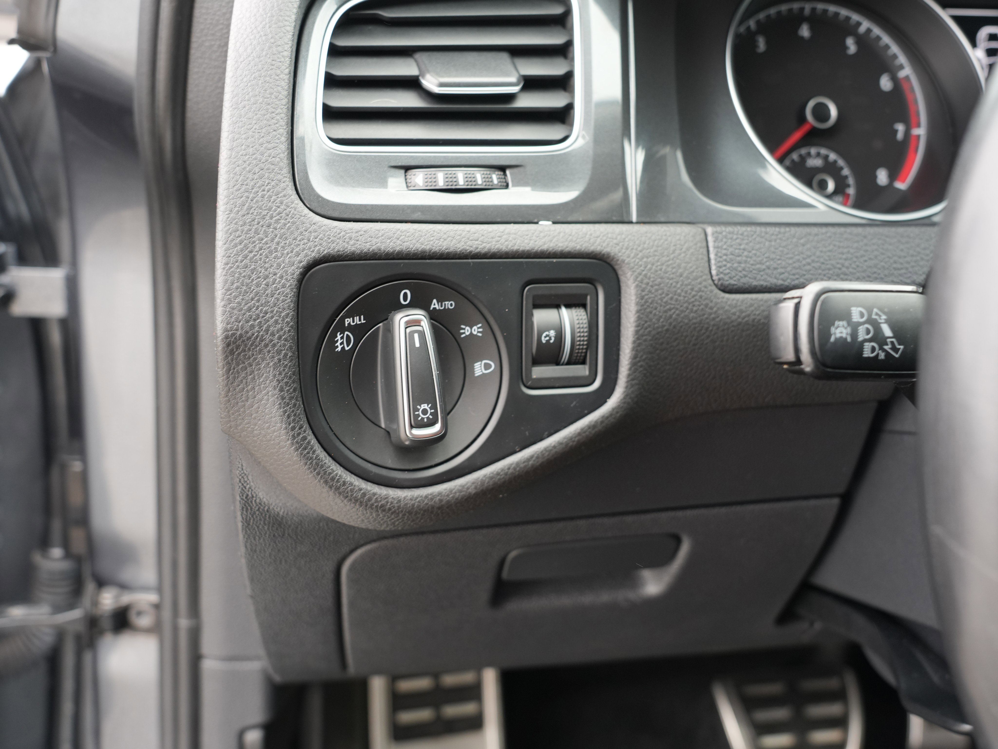 Used 2018 Volkswagen Golf Alltrack SEL image 18