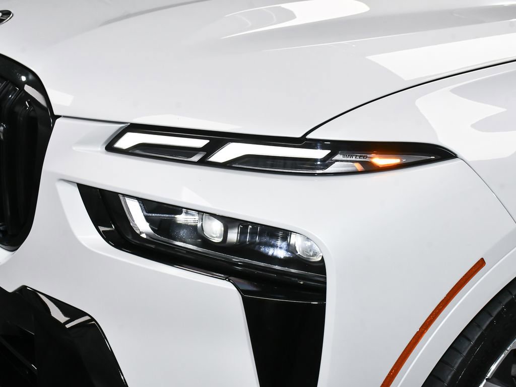 Used 2026 BMW X7 M60i image 85