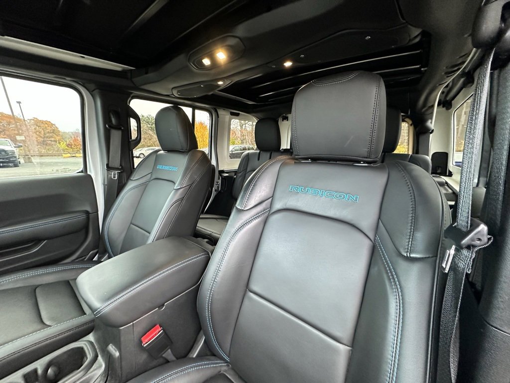 Used 2024 Jeep Wrangler Unlimited Rubicon 4xe image 19