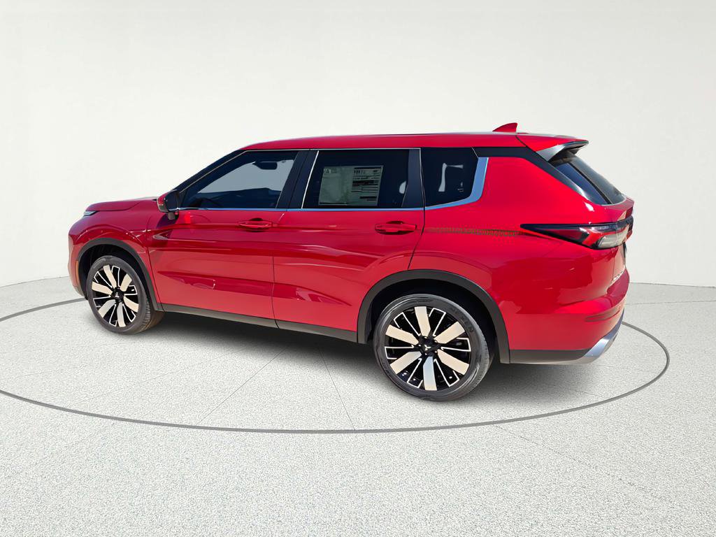 New 2026 Mitsubishi Outlander SE image 4