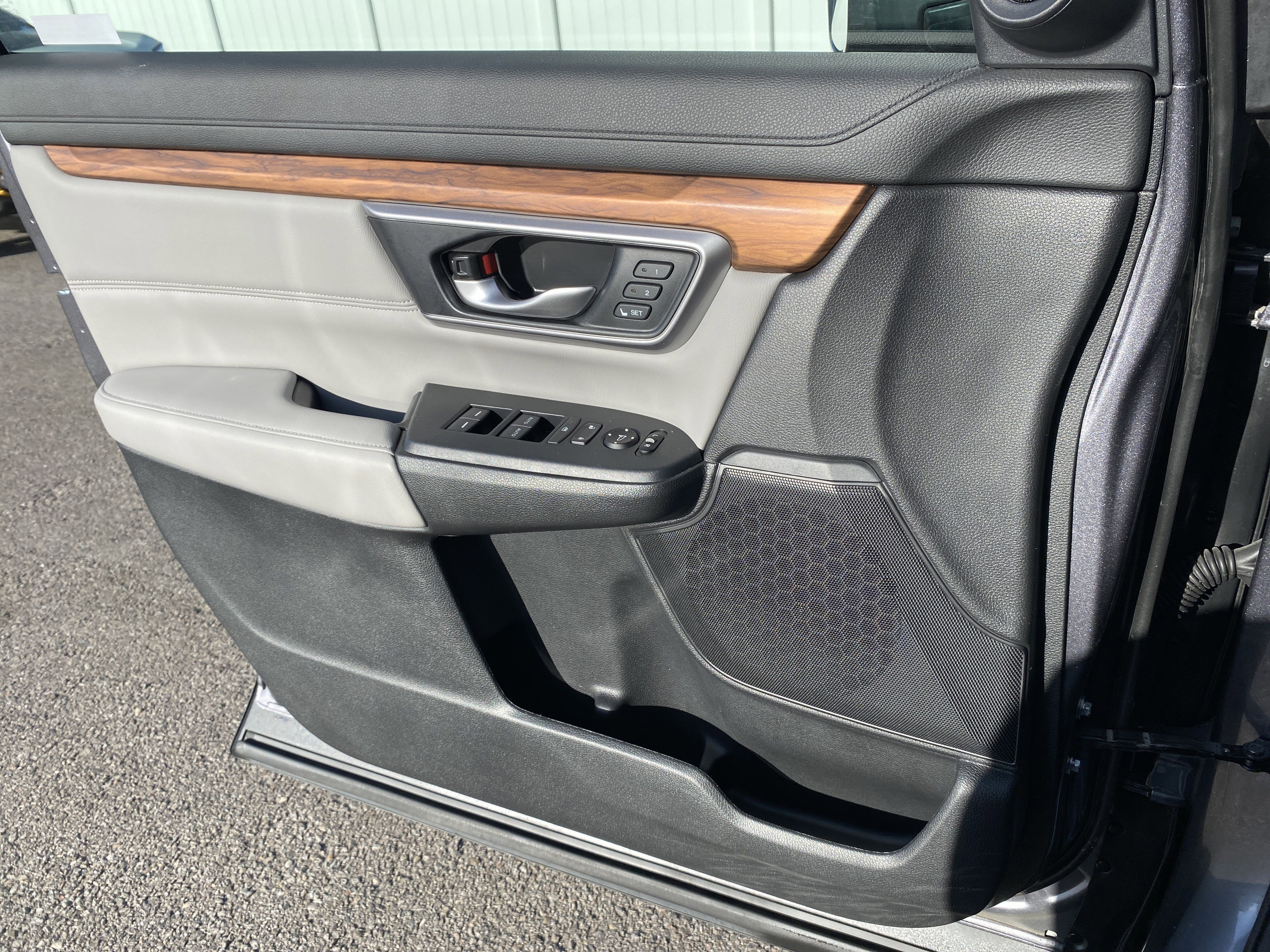 Used 2019 Honda CR-V EX-L image 17