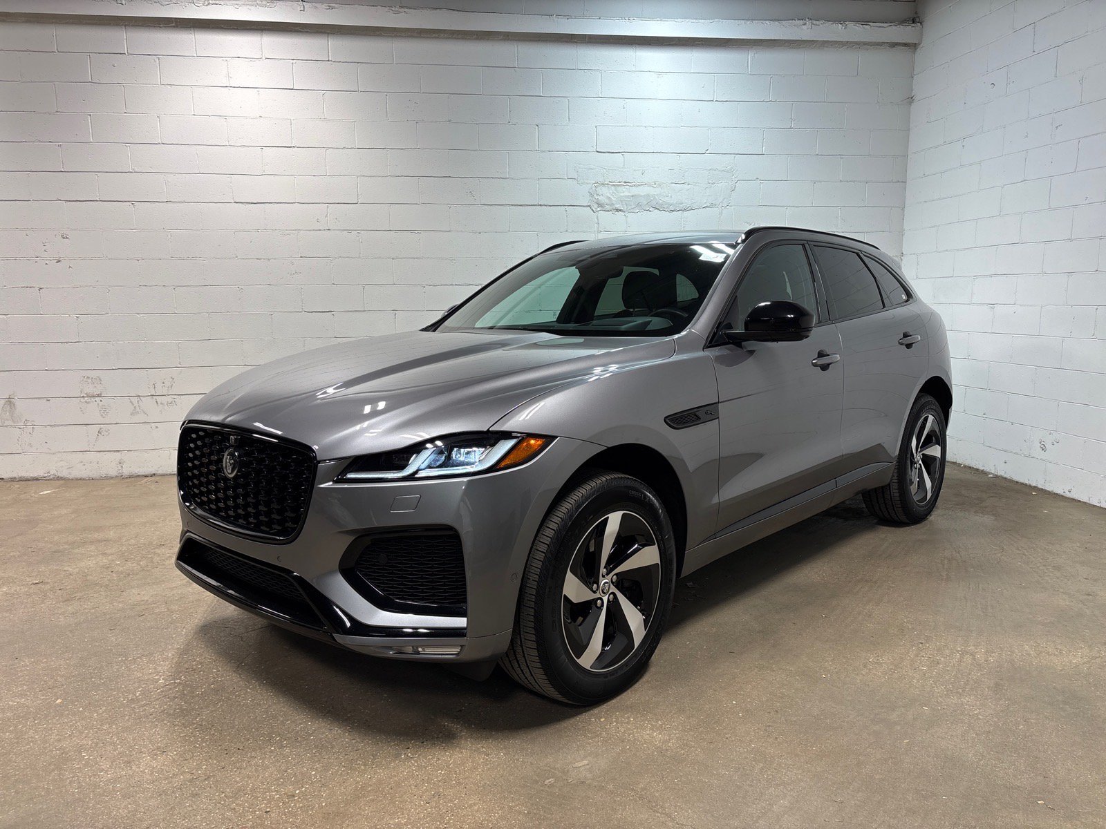 New 2026 Jaguar F-PACE R-Dynamic S