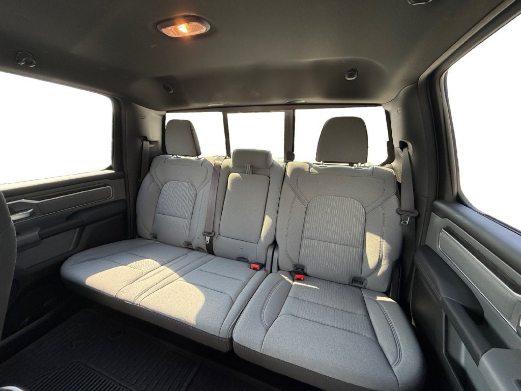 Used 2023 RAM 1500 Big Horn AWD/4WD image 23