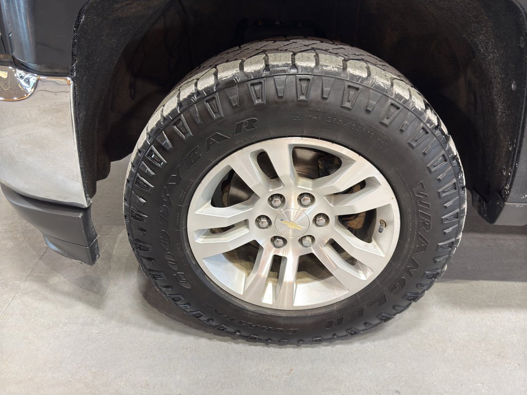 Used 2019 Chevrolet Silverado 1500 LT w/ All Star Edition image 9