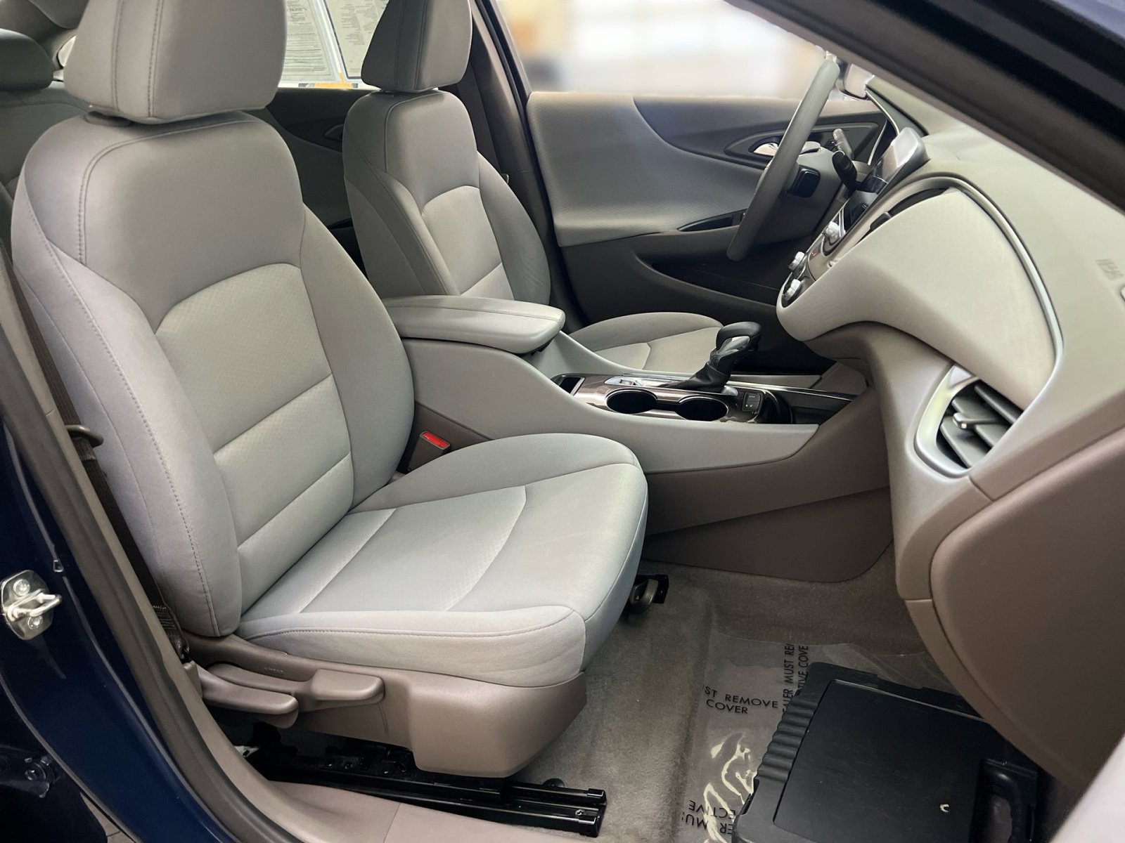 Used 2022 Chevrolet Malibu LT FWD image 26