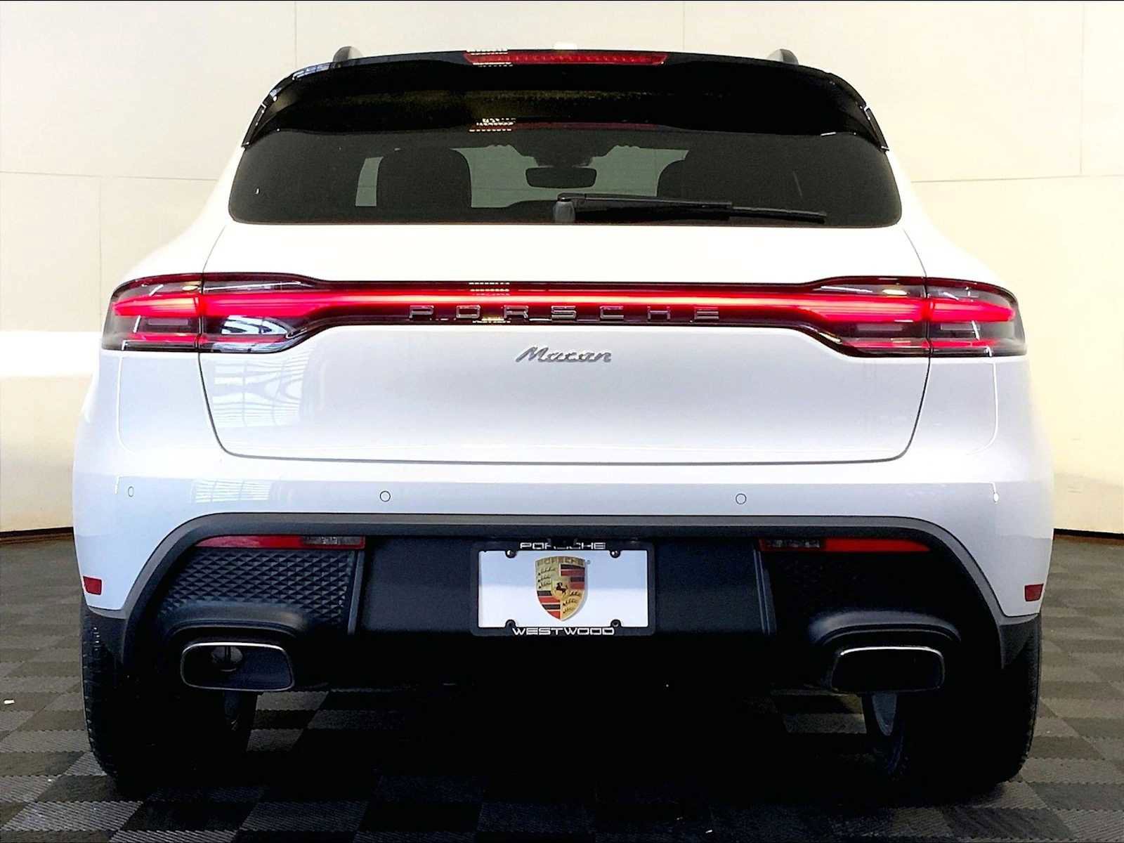 New 2025 Porsche Macan image 6