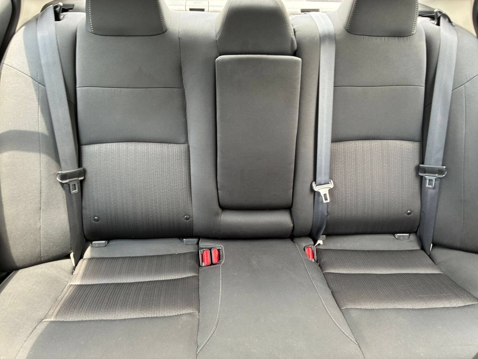 Used 2025 Nissan Altima 2.5 SV FWD image 37