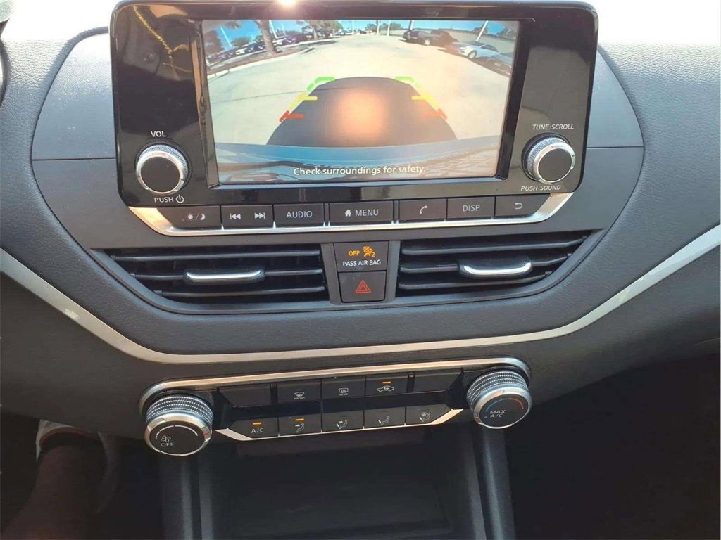 Used 2024 Nissan Altima 2.5 S image 16