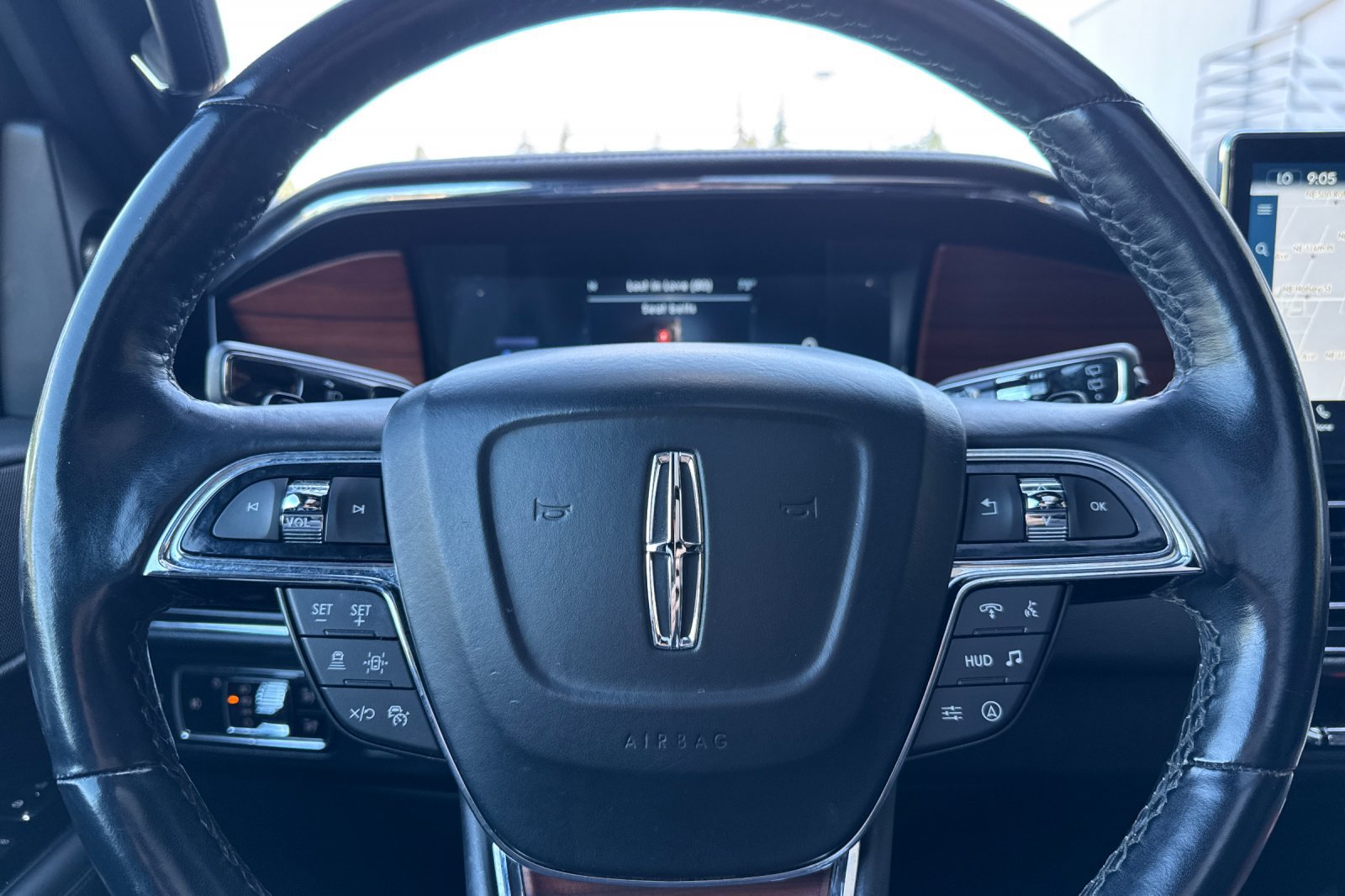 Certified 2023 Lincoln Navigator L Reserve AWD/4WD image 25