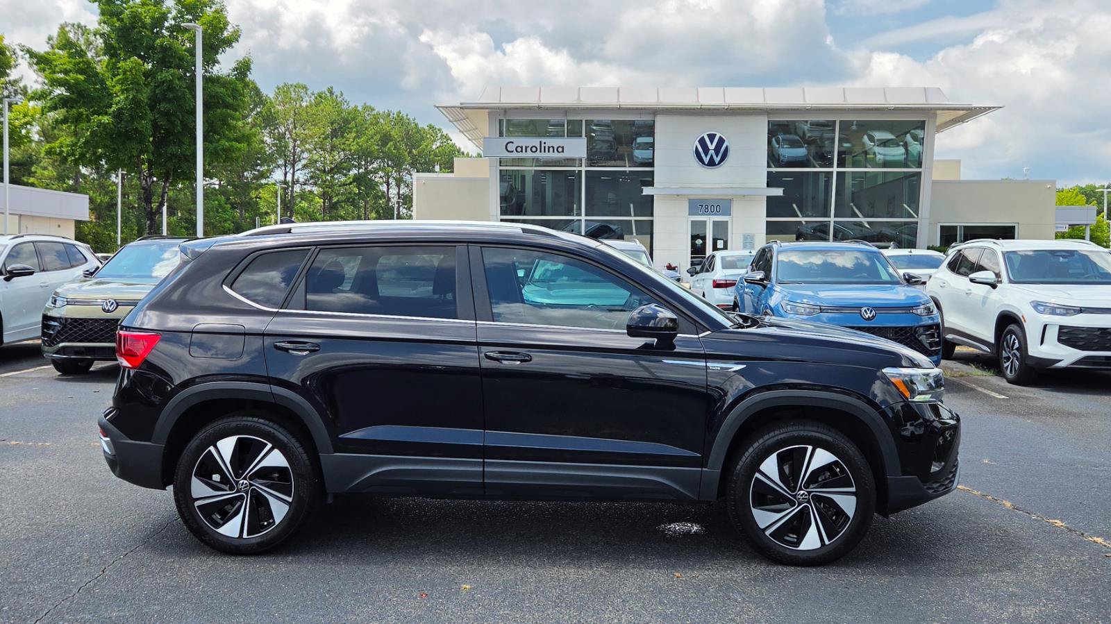 Certified 2024 Volkswagen Taos SE AWD/4WD image 7