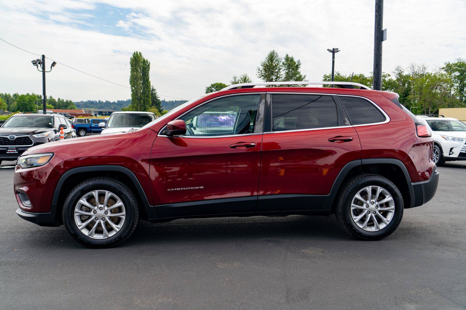 Used 2019 Jeep Cherokee Latitude w/ Popular Appearance Group FWD image 14