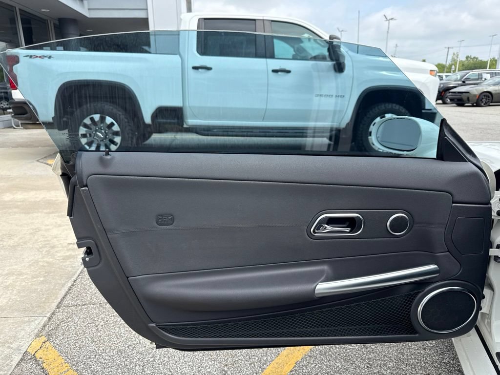 Used 2005 Chrysler Crossfire Limited RWD image 19